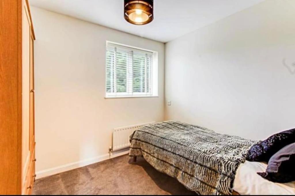 The Wickets - 2 Bedroom Apartment Overlooking Cricket Club Marton-in-Cleveland Extérieur photo